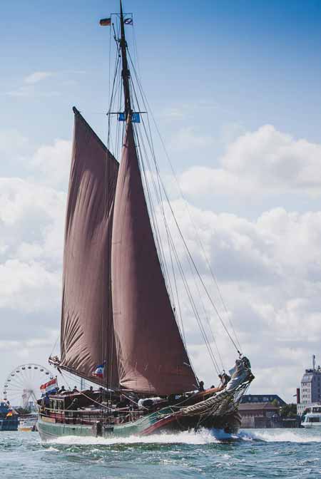 Reges Treiben auf der Warnow und der Ostsee